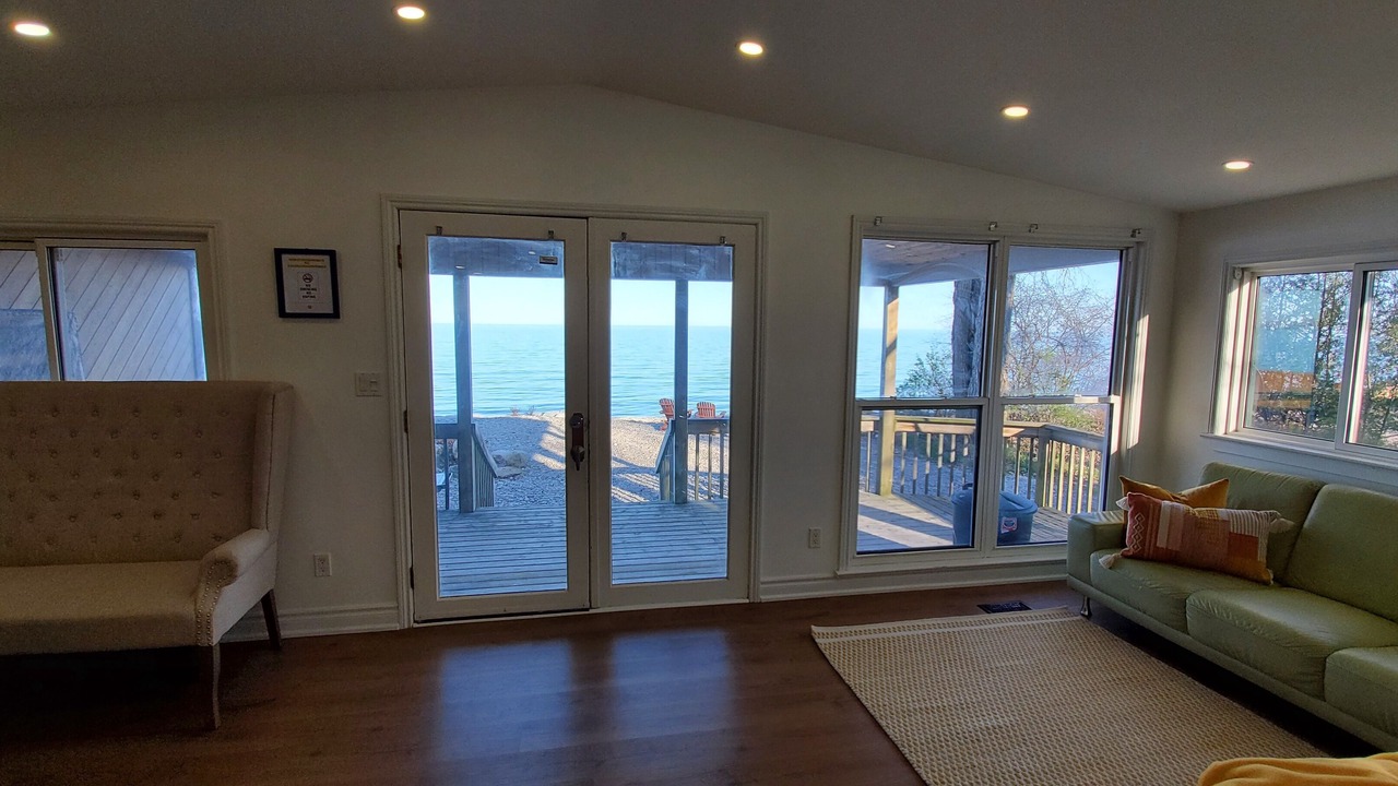 Photo of Livingroom in Bowmanville