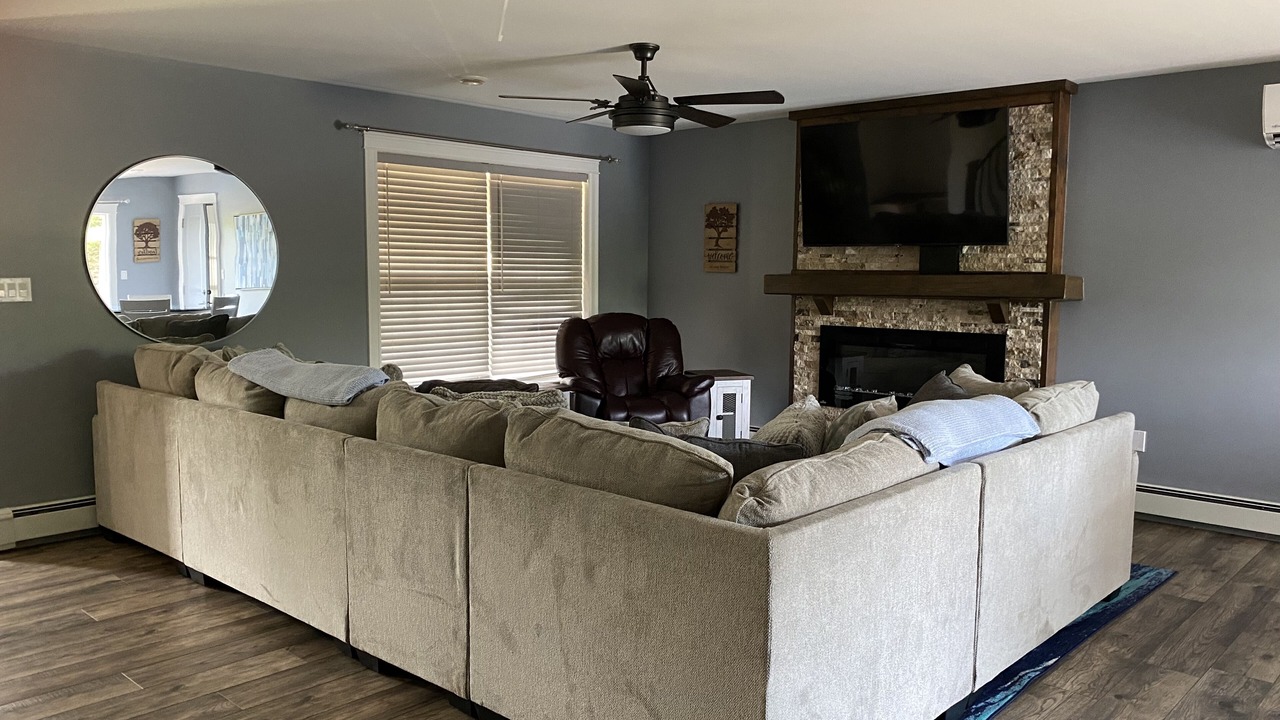 Photo of Livingroom in Charlotte's Shore