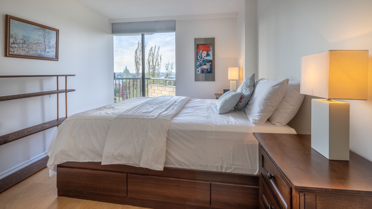 Photo of Bedroom in James Bay