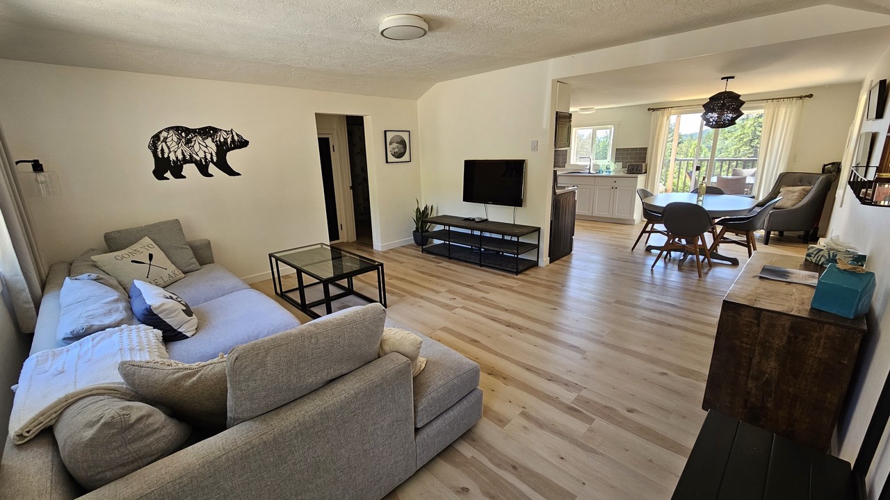 Photo of Livingroom in Metchosin