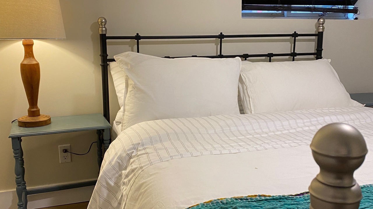 Photo of Bedroom in Madeira Park