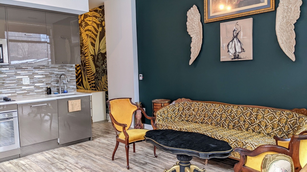 Photo of Livingroom in Beaconsfield Village