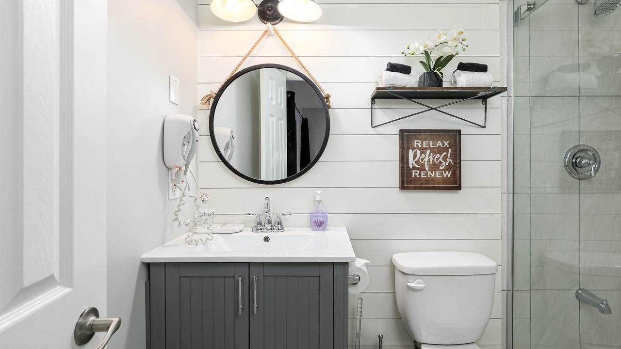 Photo of Bathroom in Craigleith