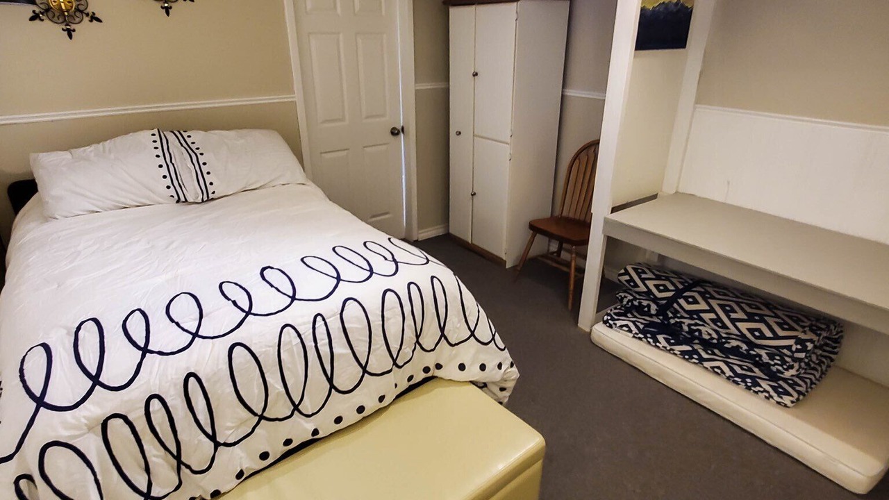 Photo of Bedroom in Gravenhurst