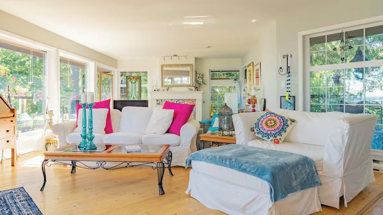 Photo of Livingroom in Halfmoon Bay
