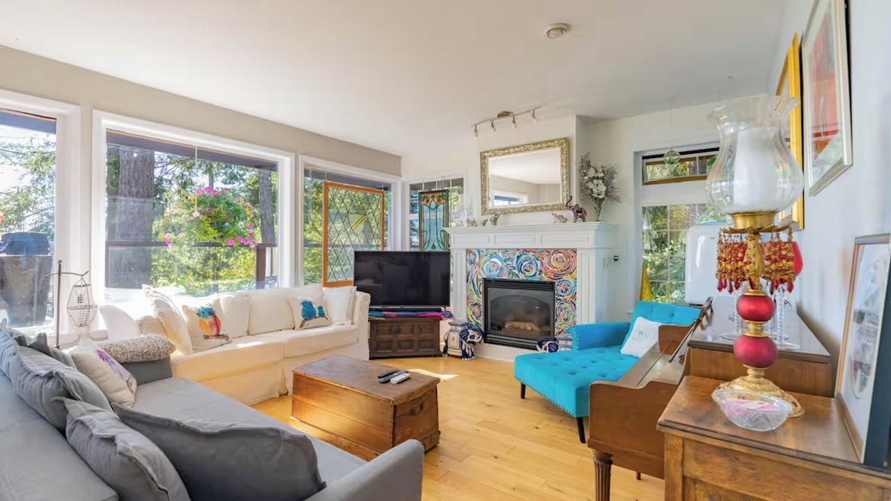Photo of Livingroom in Halfmoon Bay