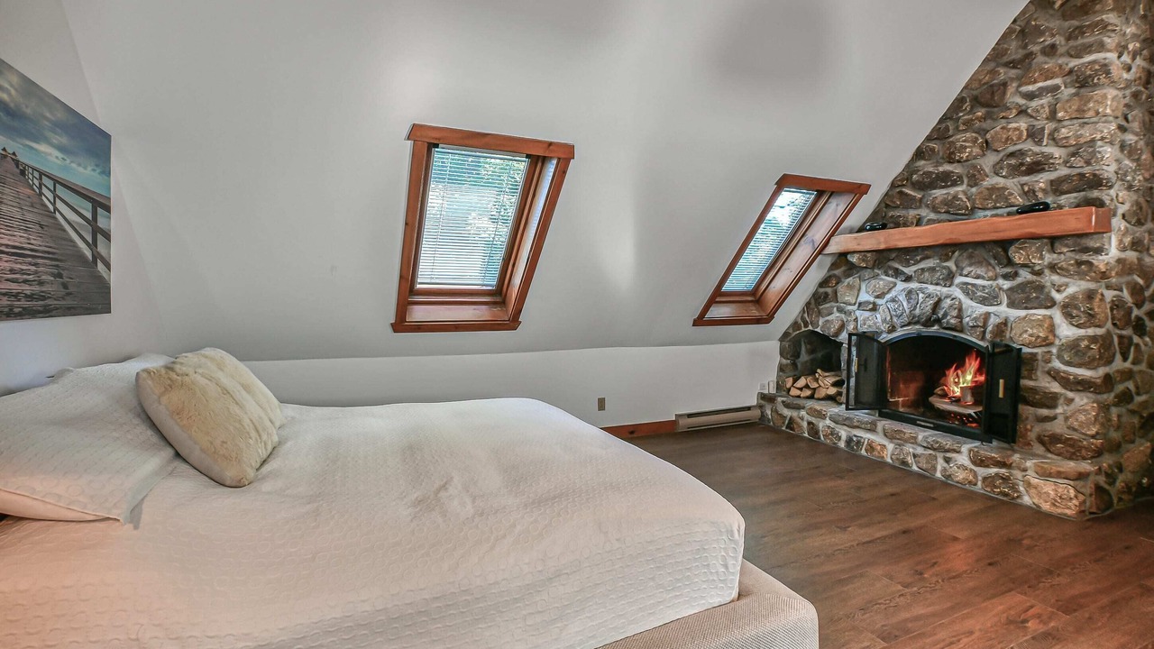 Photo of Bedroom in Sainte-Ann-des-Lacs