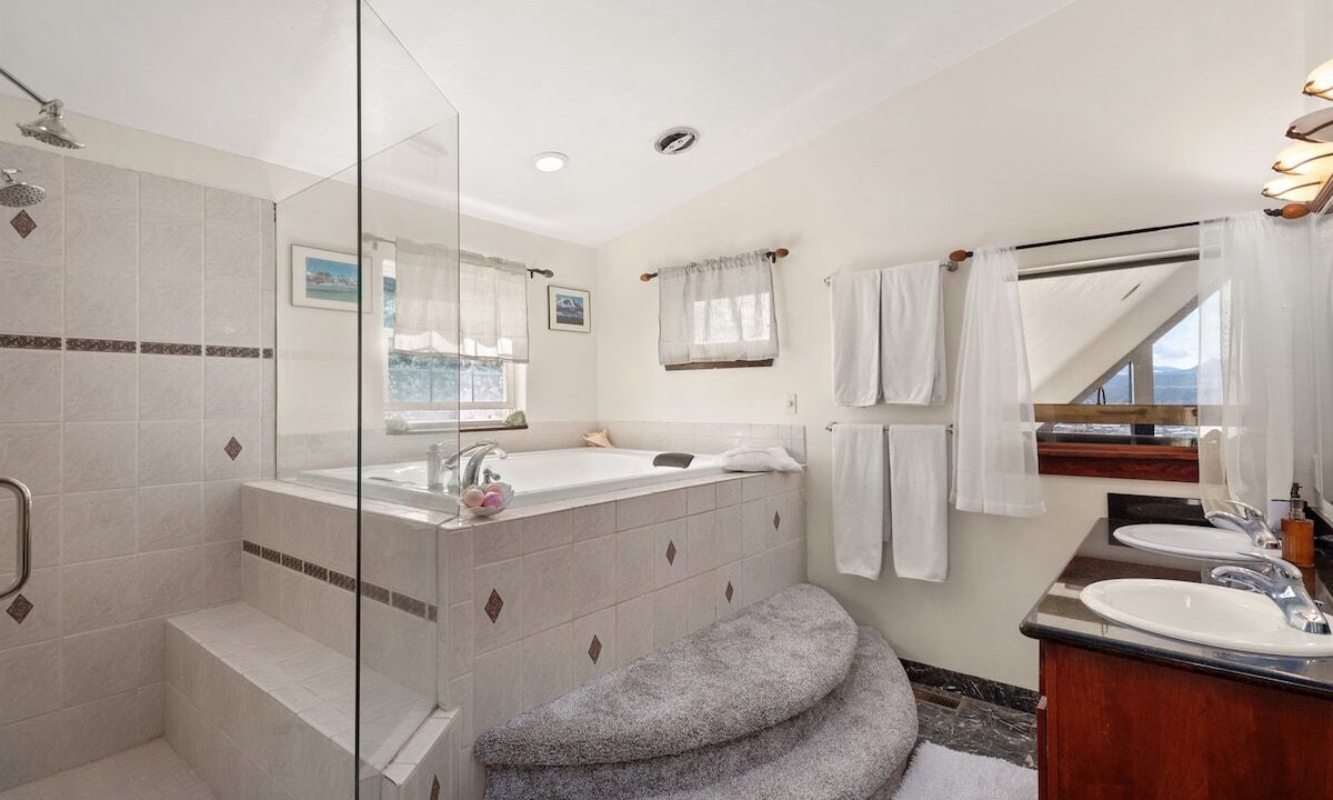 Photo of Bathroom in Carbondale