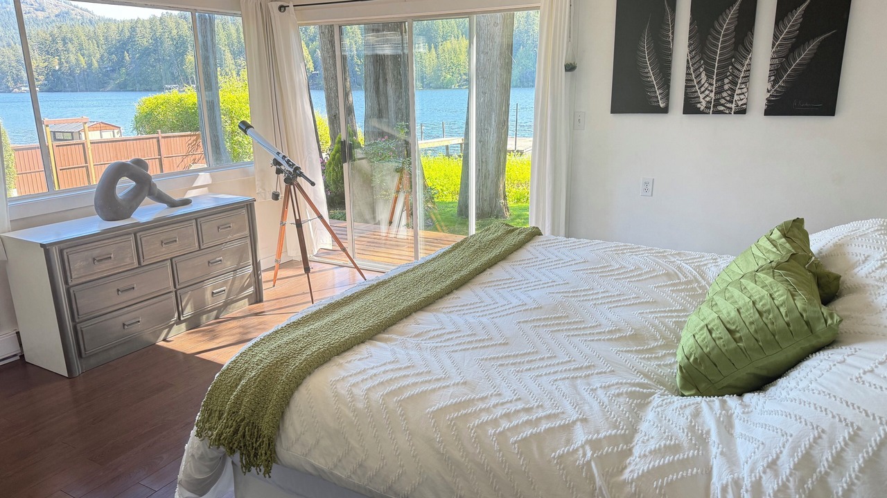 Photo of Bedroom in Shawnigan Lake