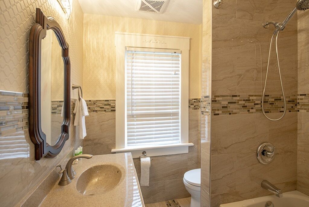 Photo of Bathroom in Niagara Falls