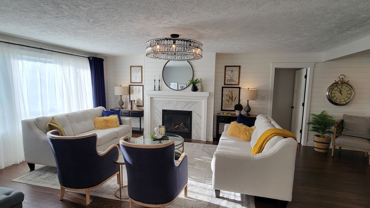 Photo of Livingroom in Cardston