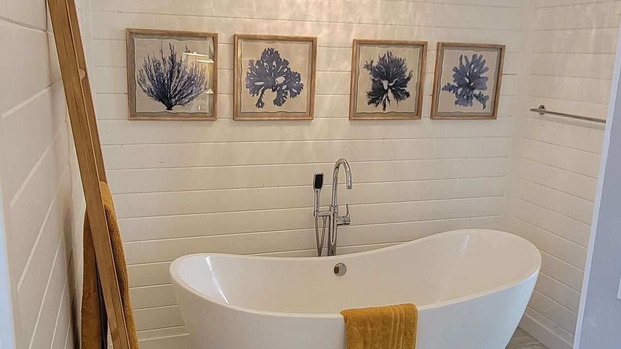 Photo of Bathroom in Cardston