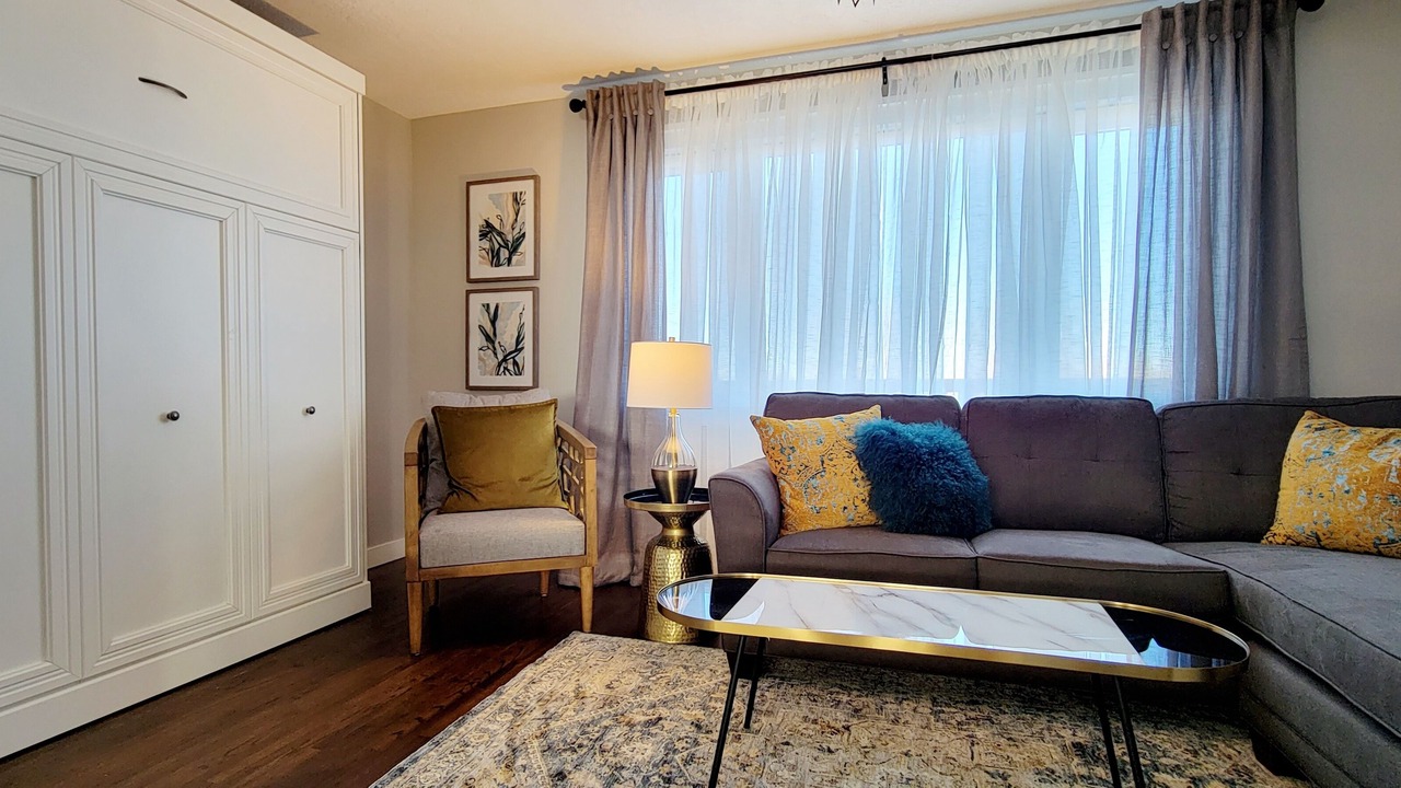 Photo of Livingroom in Cardston