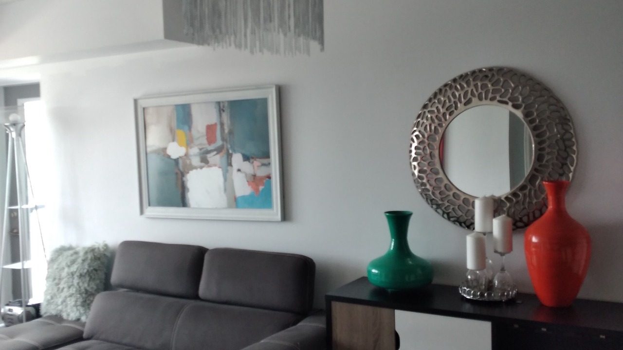 Photo of Livingroom in Englemount - Lawrence
