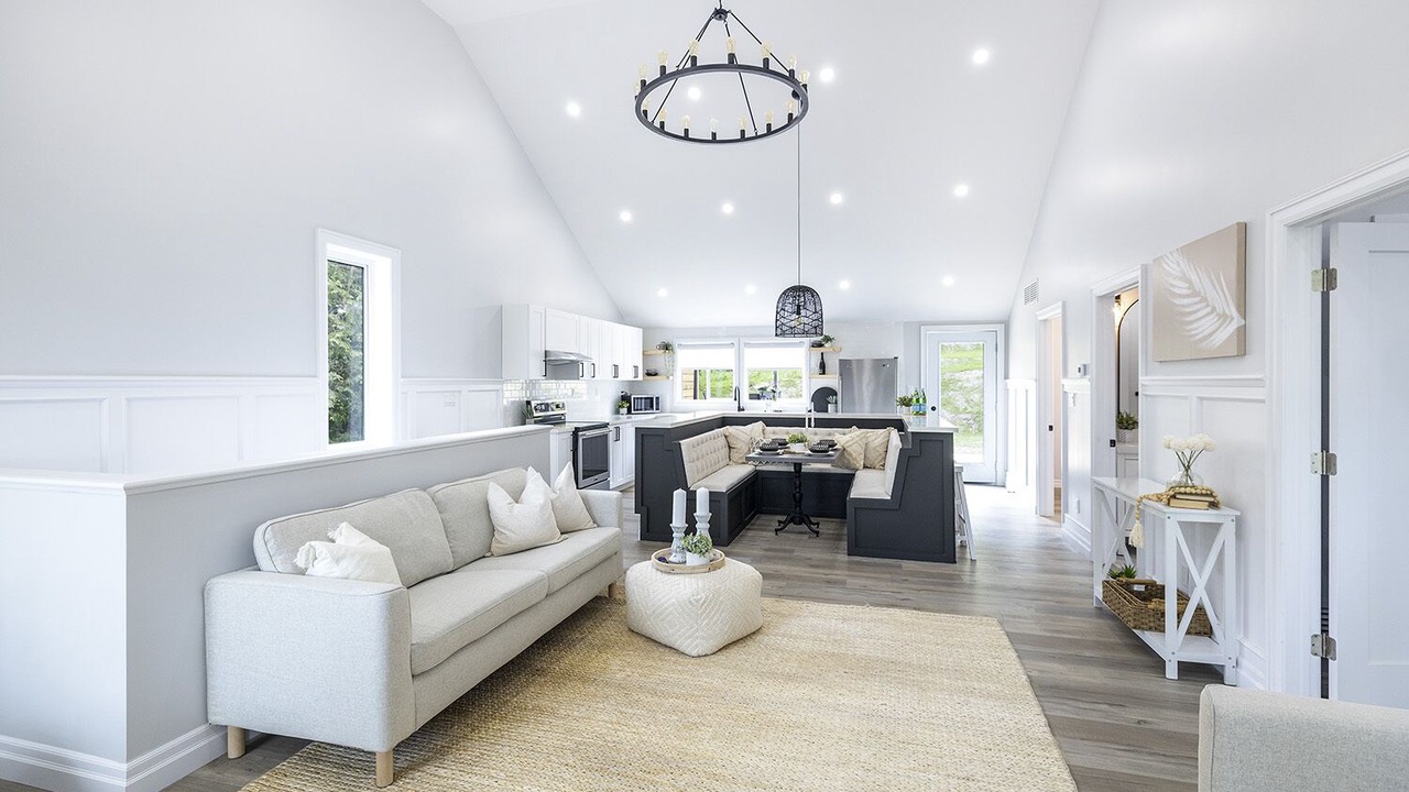 Photo of Livingroom in Scugog