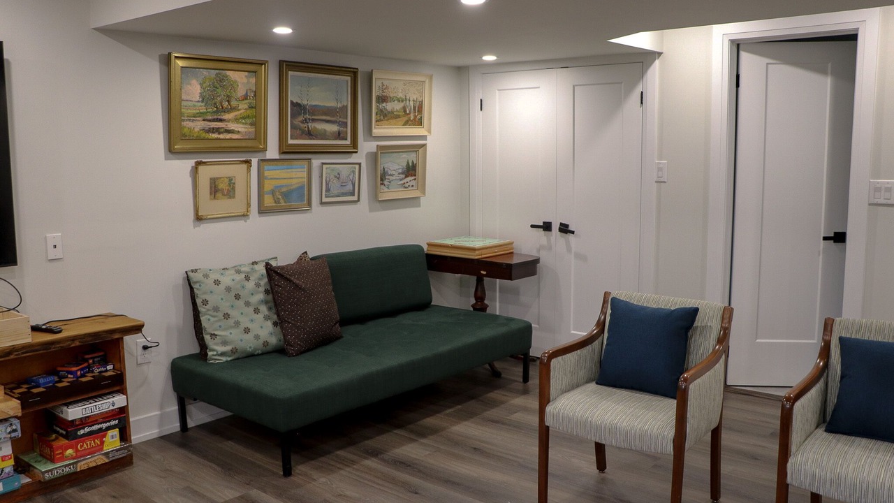 Photo of Livingroom in Tiny