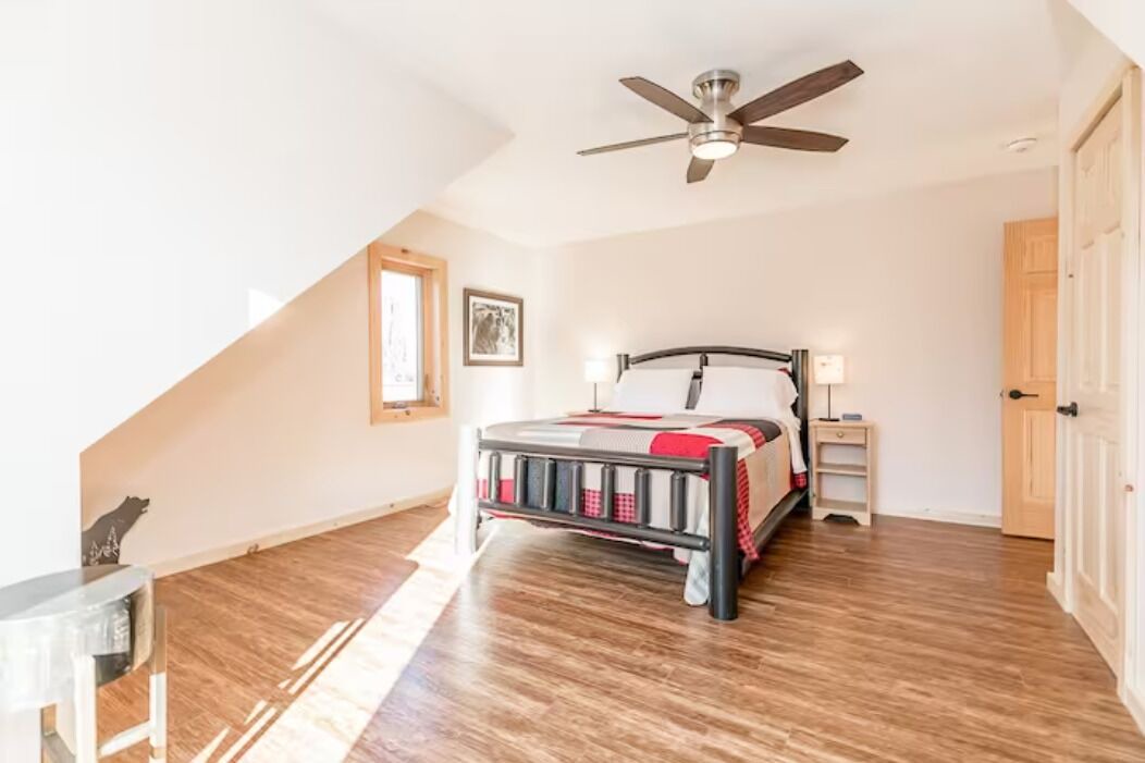 Photo of Bedroom in Cumberland Beach