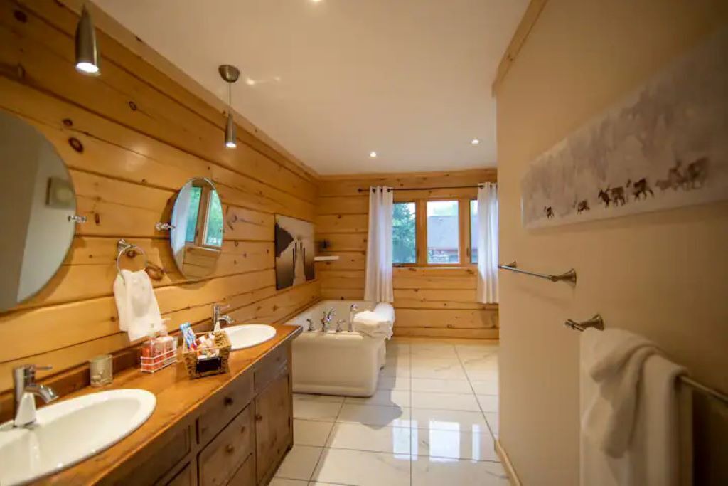 Photo of Bathroom in Cumberland Beach