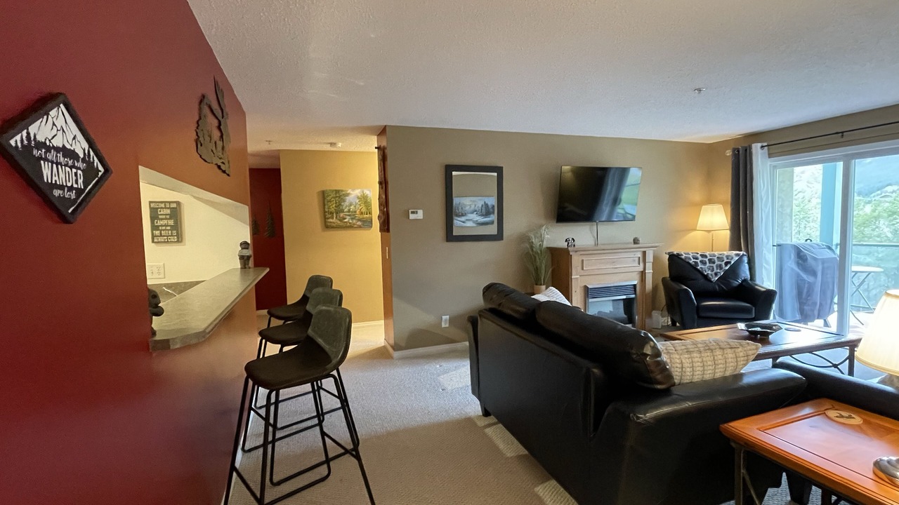 Photo of Livingroom in East Kootenay
