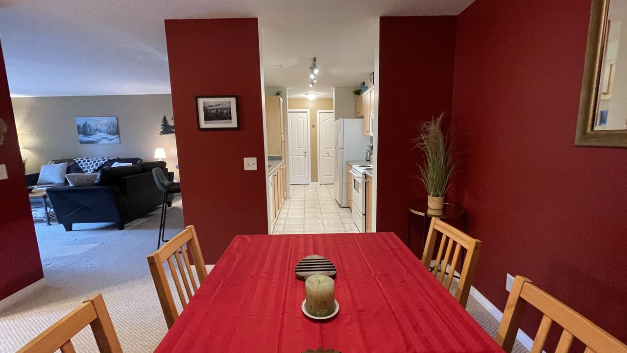 Photo of Livingroom in East Kootenay