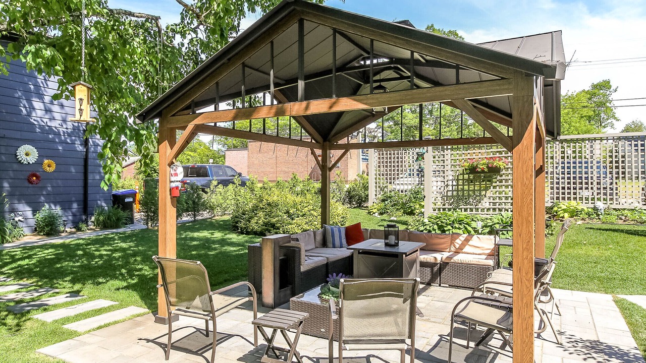 Photo of Patio Balcony in Wasaga Beach