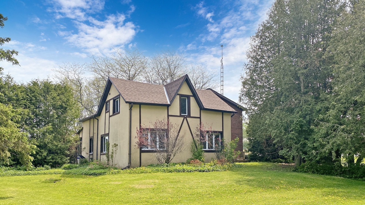 Photo of Outdoor in Brock