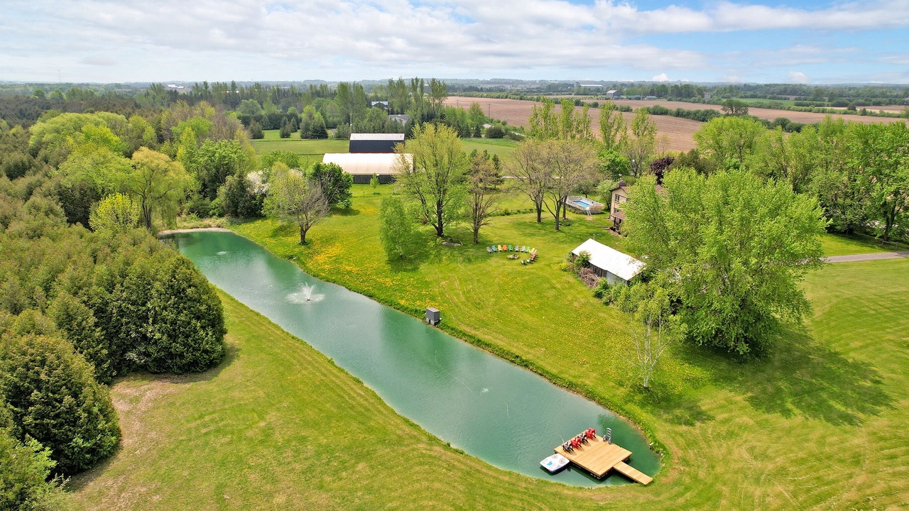 Photo of Outdoor in Brock