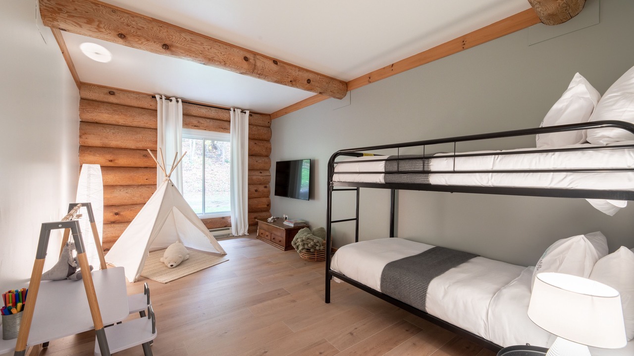 Photo of Bedroom in Mont-Tremblant
