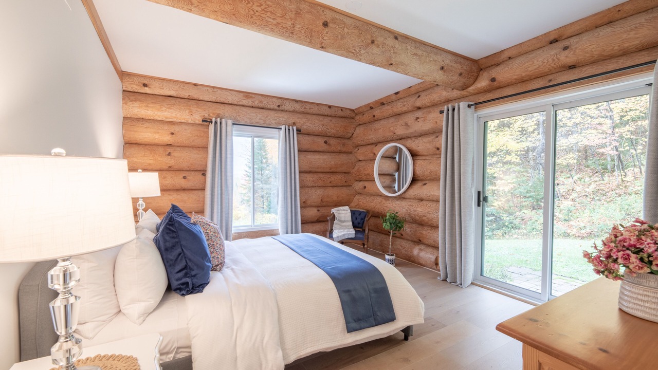 Photo of Bedroom in Mont-Tremblant