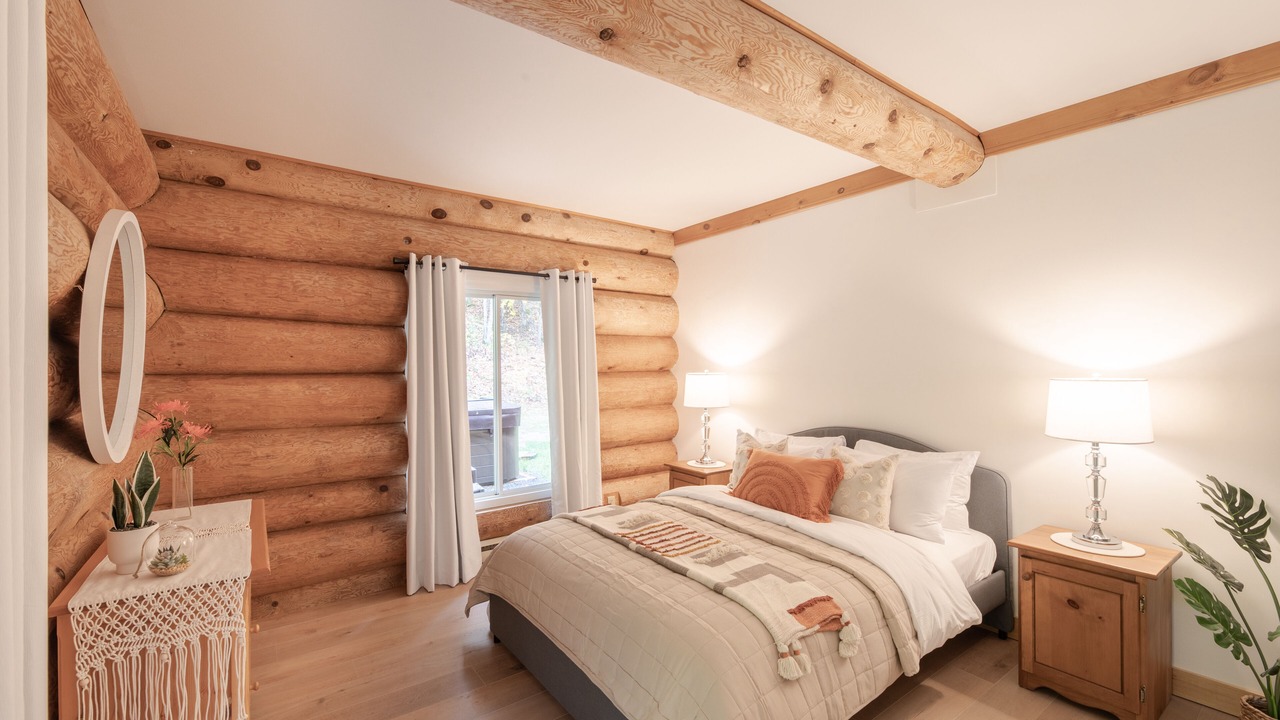 Photo of Bedroom in Mont-Tremblant