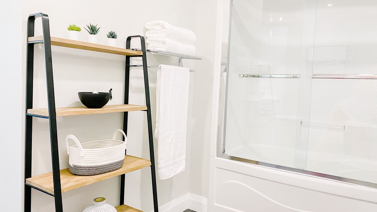 Photo of Bathroom in Long Point