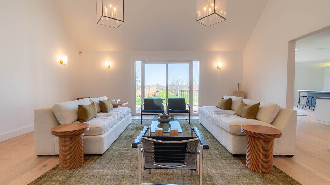 Photo of Livingroom in Jordan Station