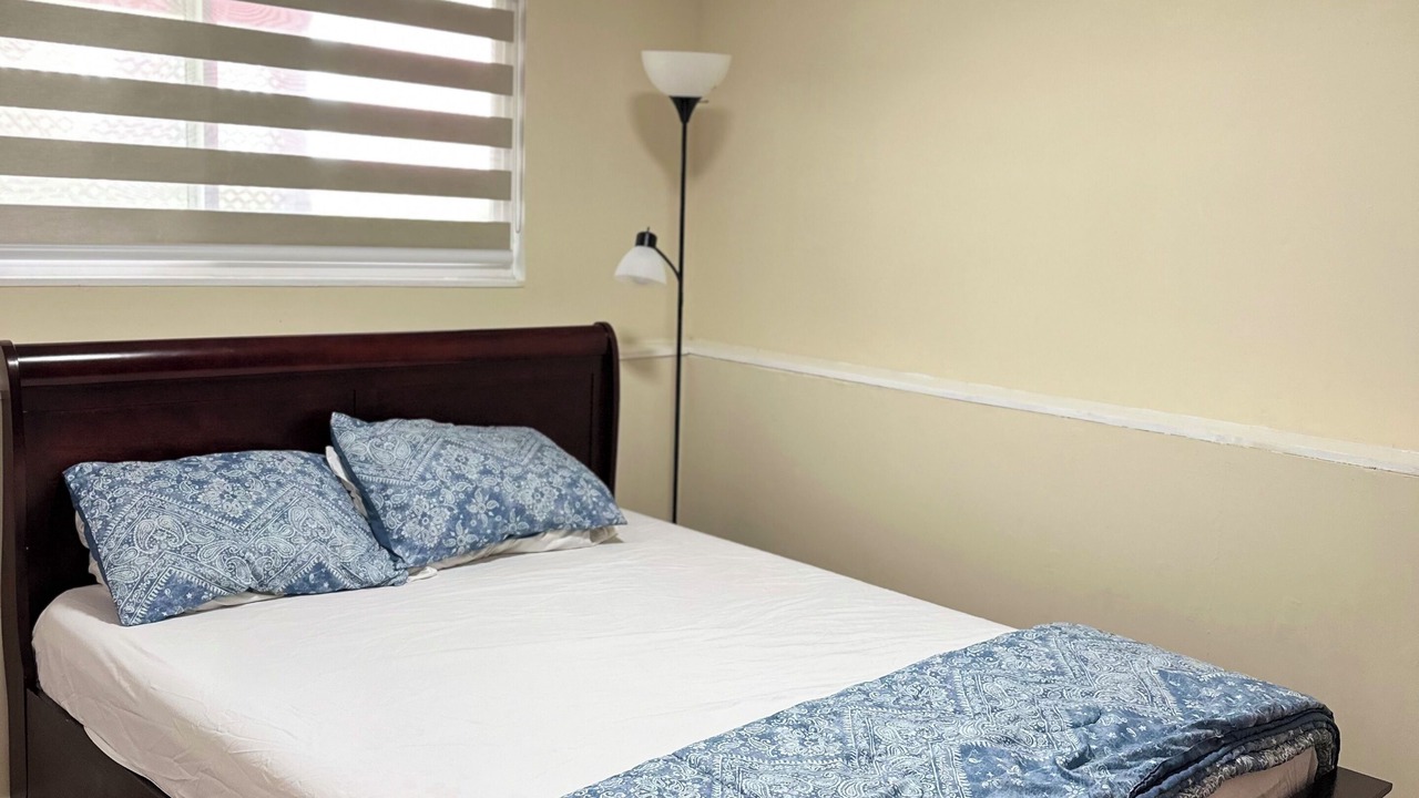 Photo of Bedroom in Delta