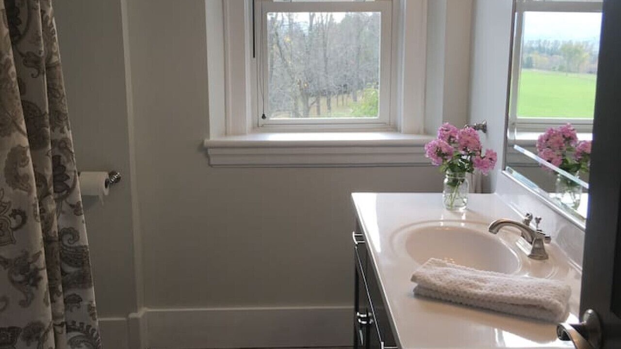 Photo of Bathroom in Grey Highlands