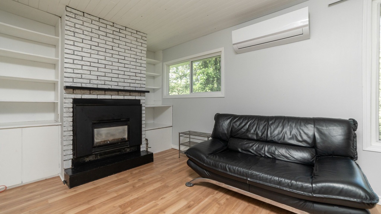 Photo of Livingroom in Manitoba