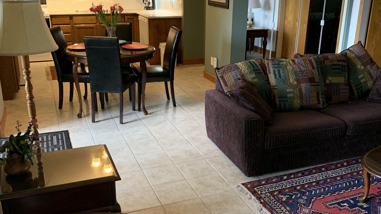 Photo of Livingroom in Sproat Lake