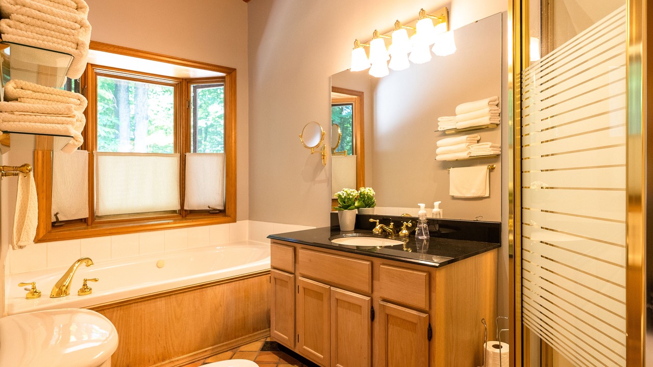 Photo of Bathroom in Eagle Lake