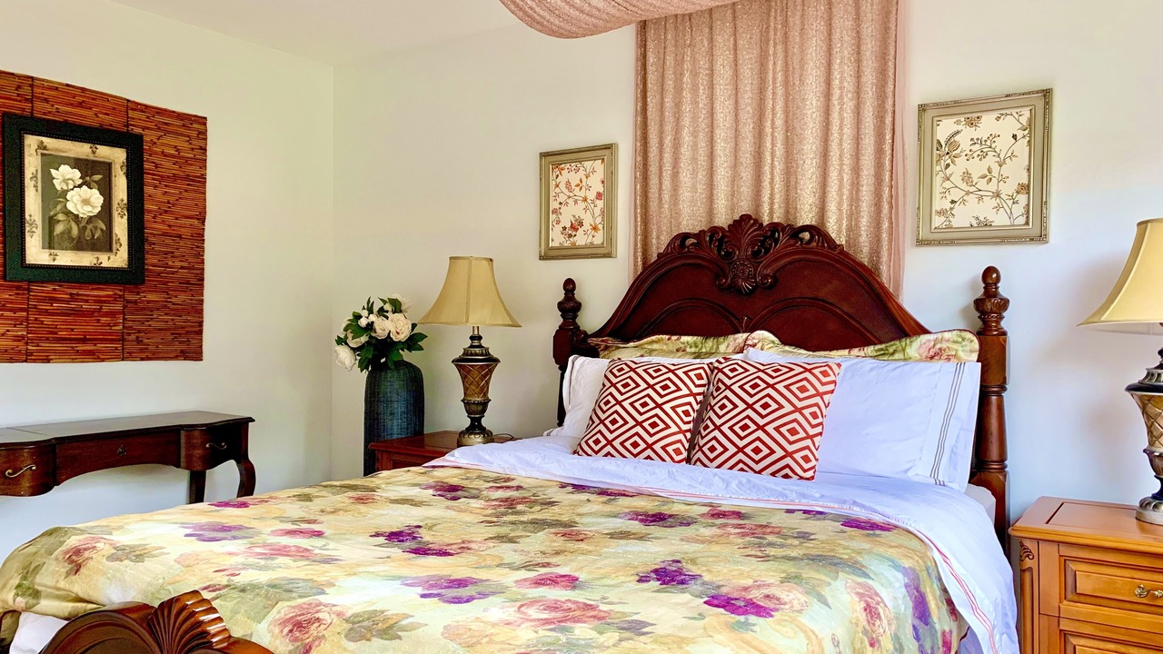 Photo of Bedroom in North Saanich