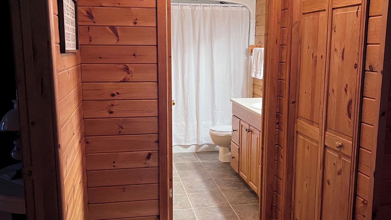 Photo of Bathroom in Dunchurch