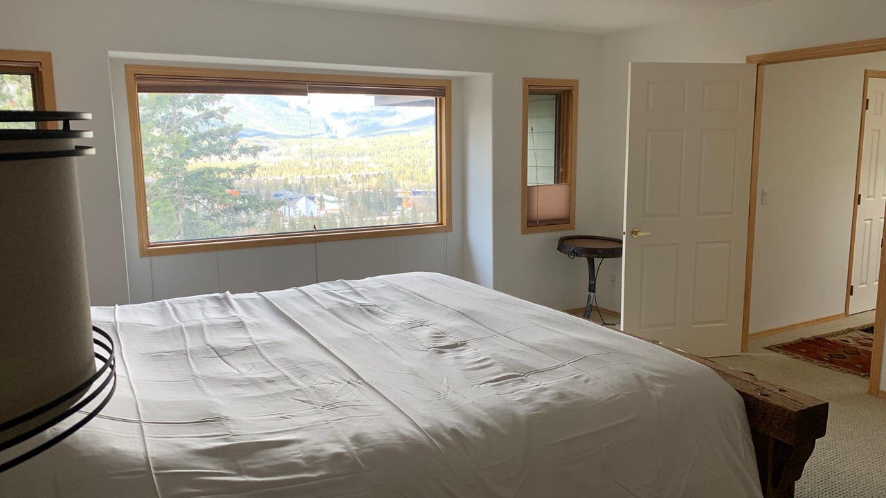 Photo of Bedroom in Cougar Creek