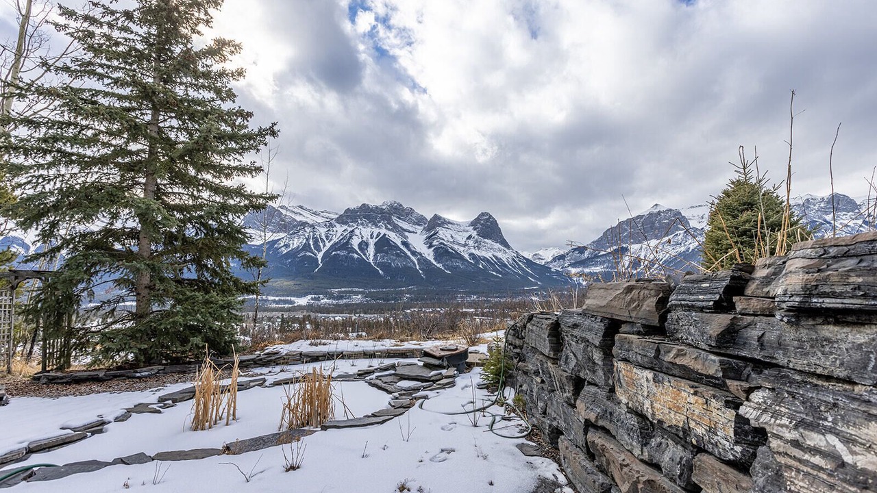 Photo of Outdoor in Cougar Creek