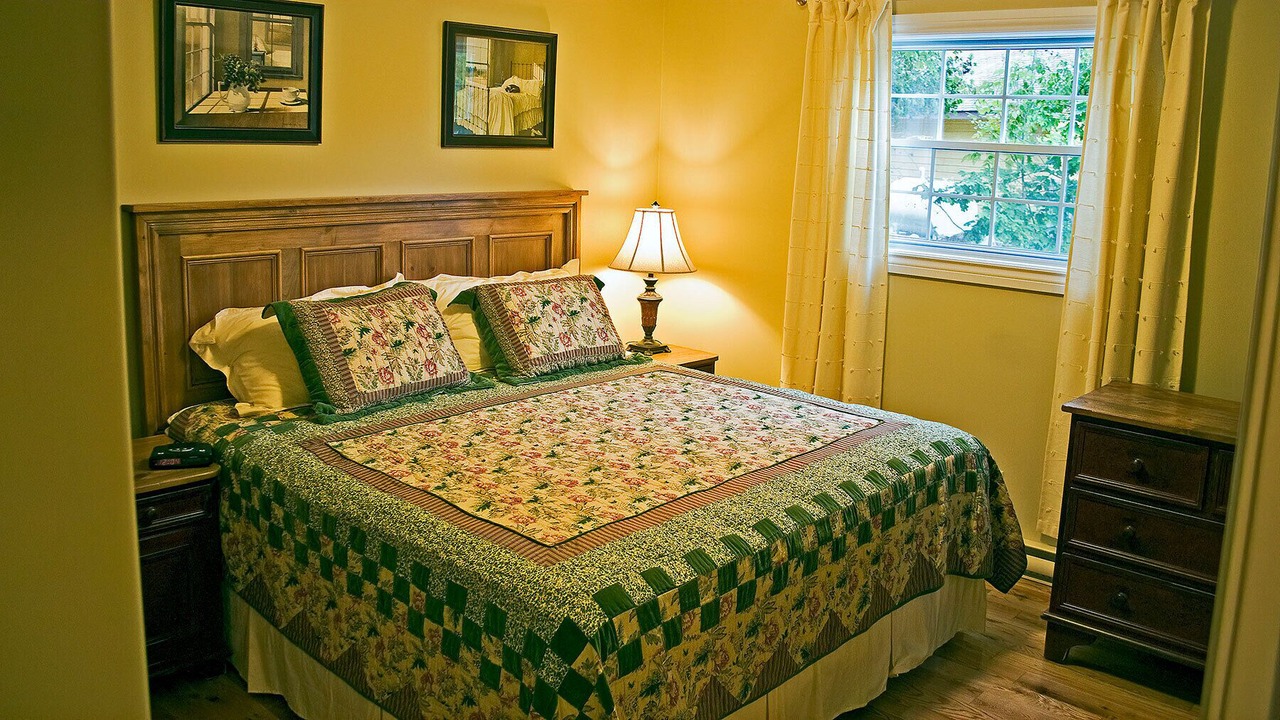 Photo of Bedroom in Lake of Bays