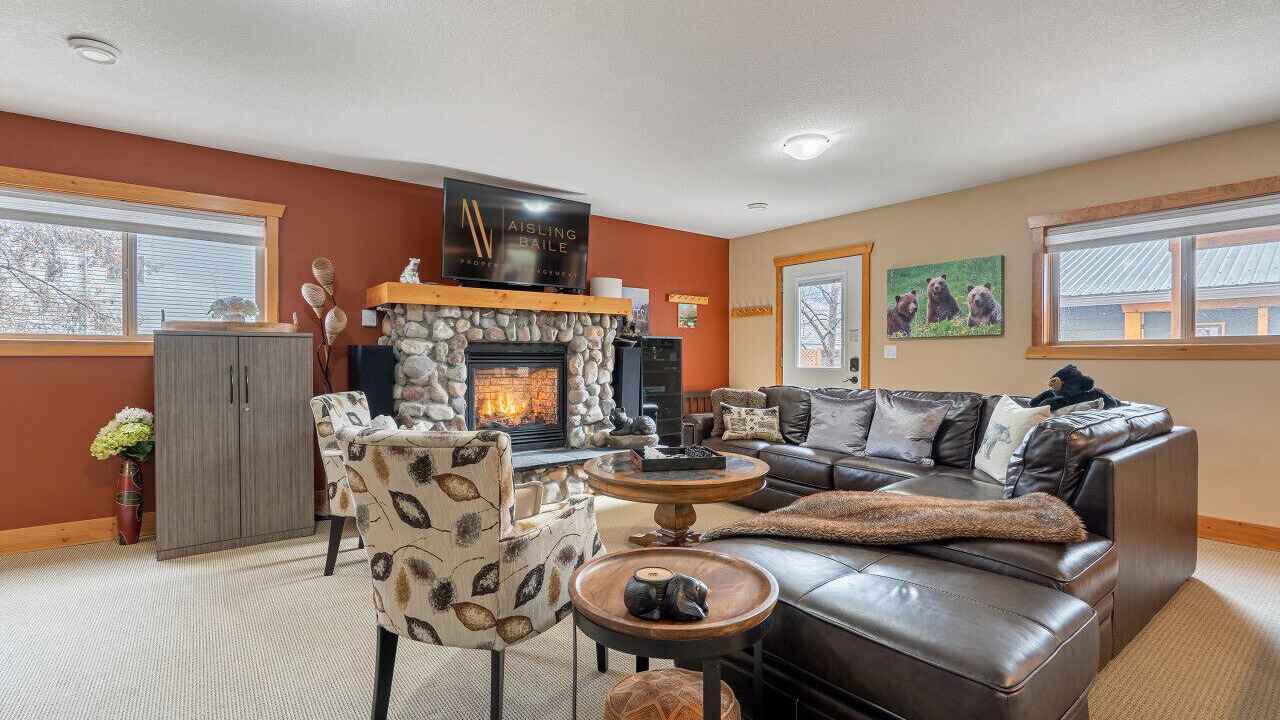 Photo of Livingroom in East Kootenay