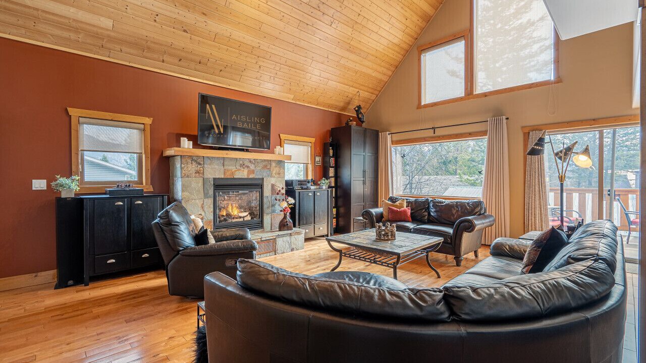 Photo of Livingroom in East Kootenay