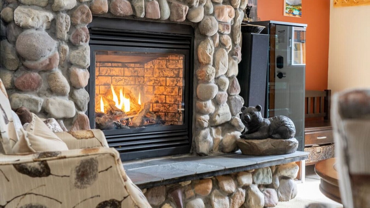 Photo of Livingroom in East Kootenay