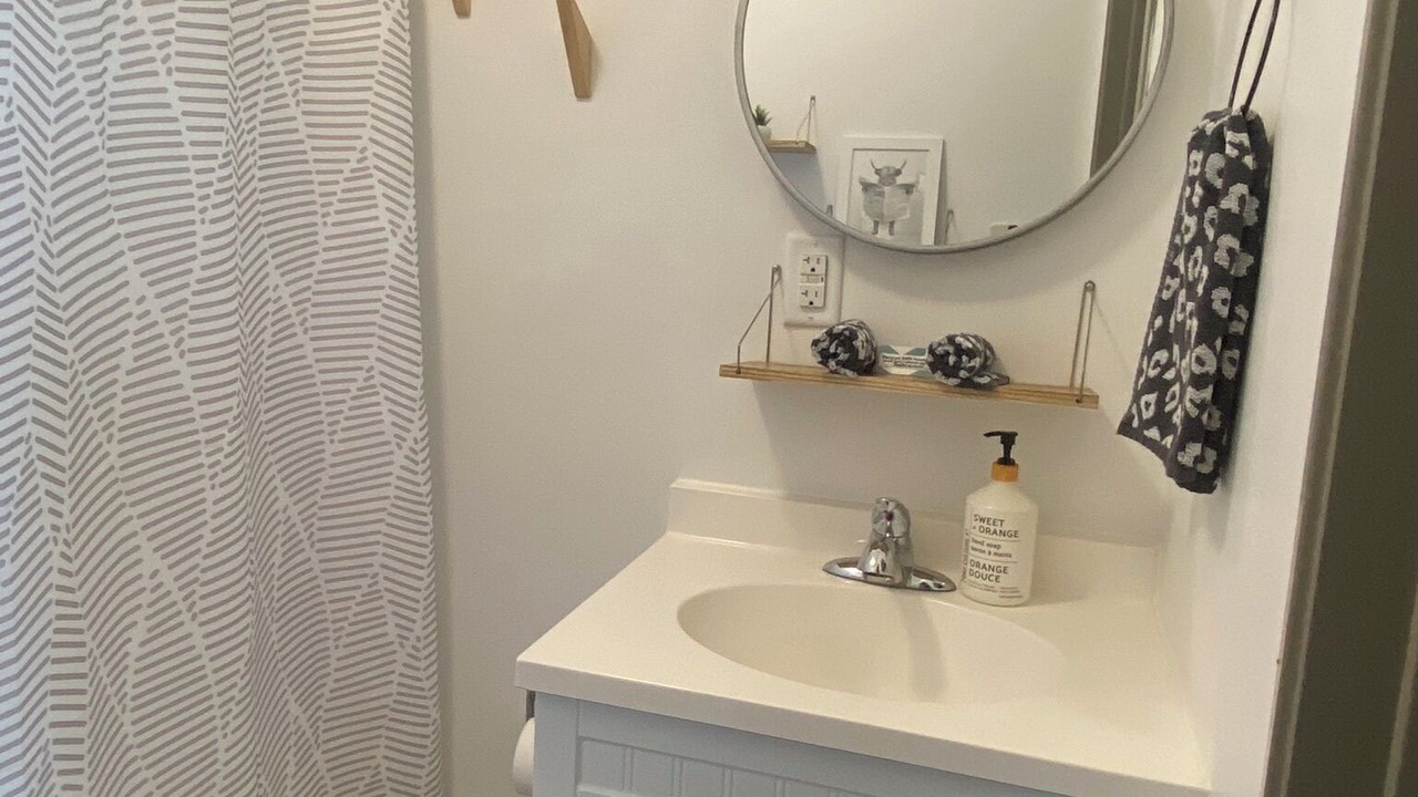 Photo of Bathroom in Island View