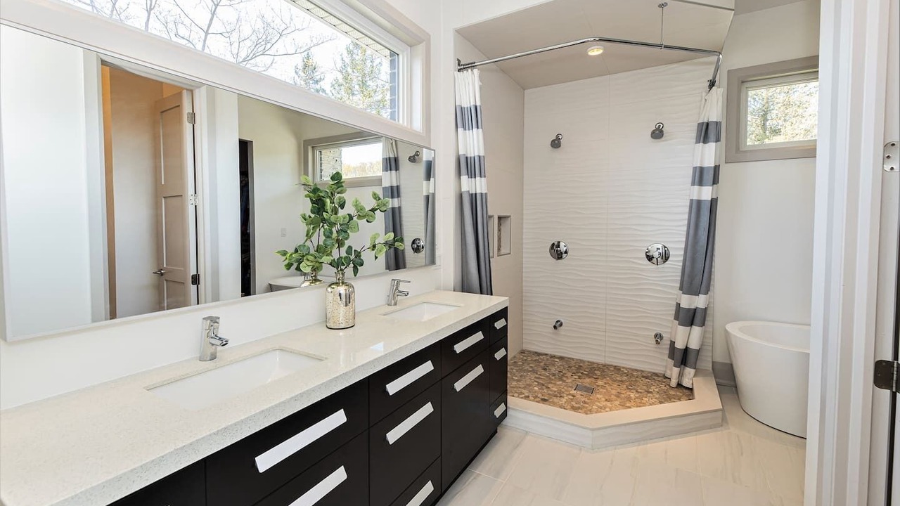 Photo of Bathroom in Kemble