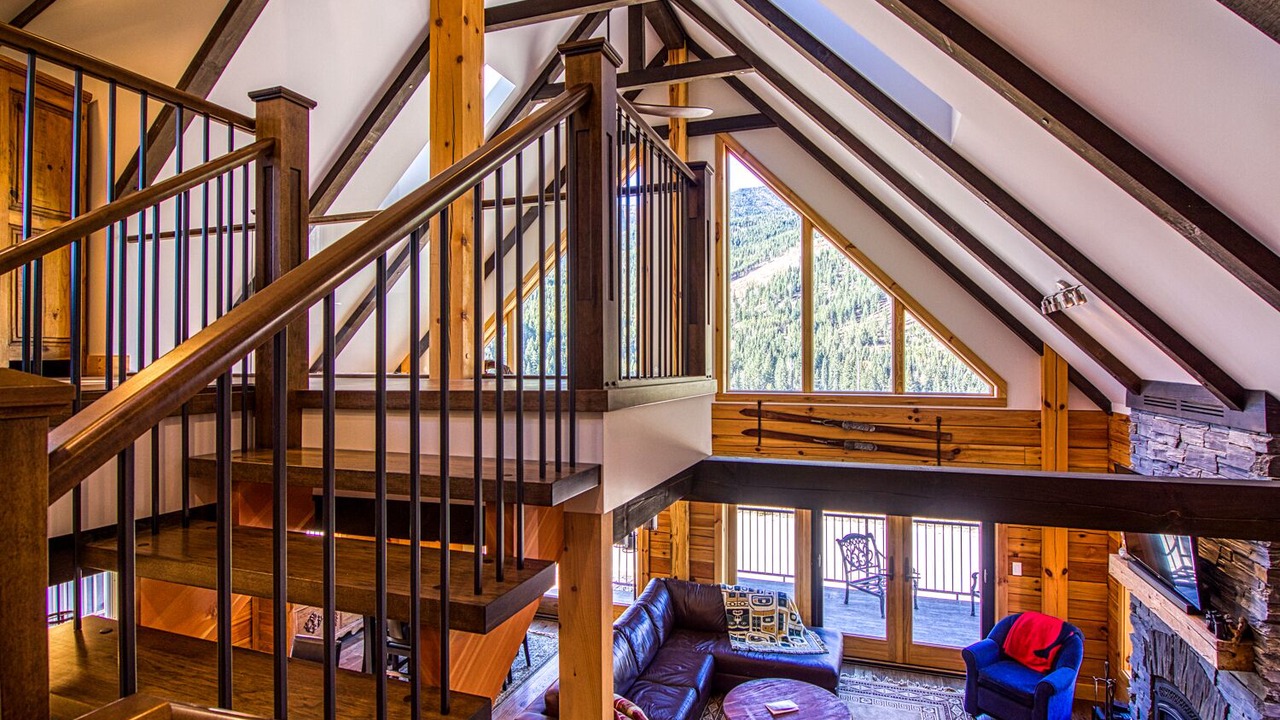 Photo of Livingroom in East Kootenay