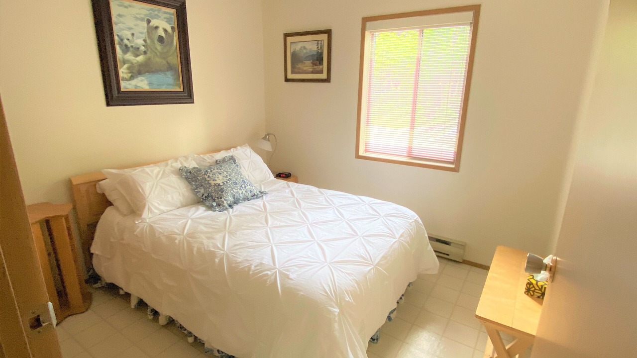 Photo of Bedroom in Sicamous