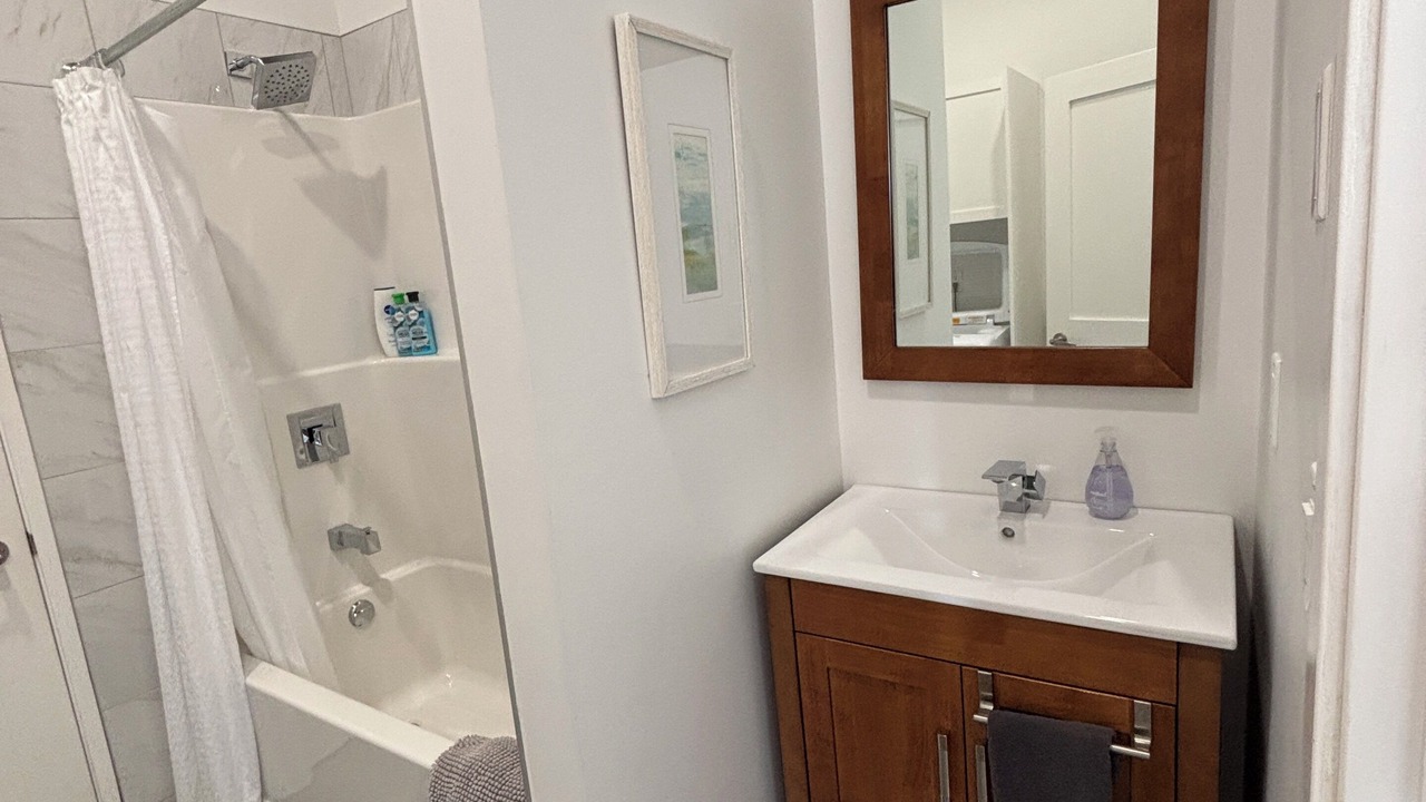 Photo of Bathroom in Okanagan-Similkameen